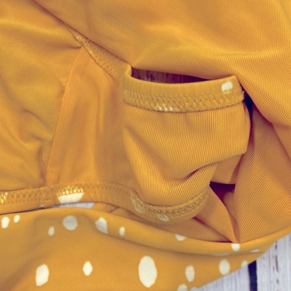 Kona Sol mustard polka dot swimsuit size 16/18W - Picture 7 of 8